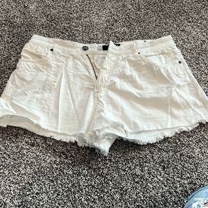 Kut white raw hem shorts